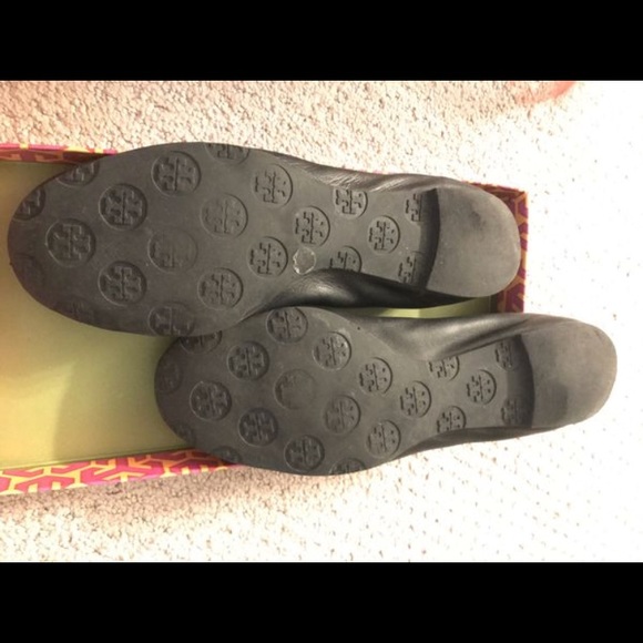 Tory Burch classic ballet flat like new size 8.5 - Picture 3 of 3